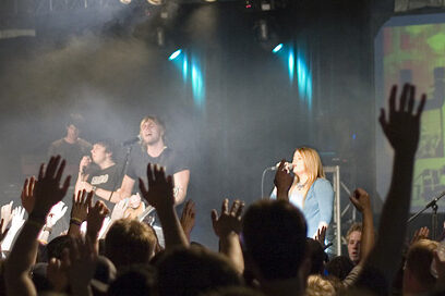 hillsong-banner