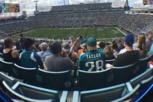 jags game-crowd